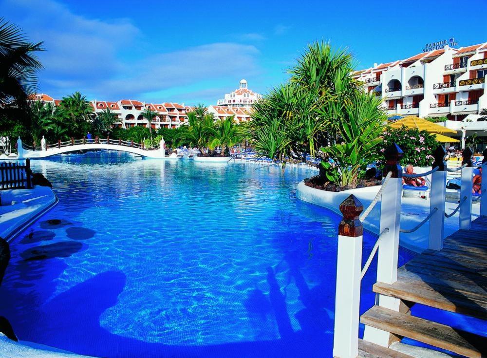 Villas And Apartments In A Popular Complex Playa de las Américas Exterior foto