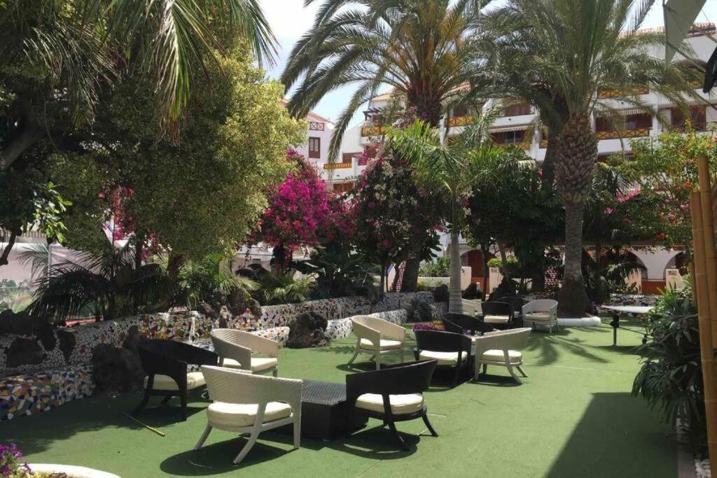 Villas And Apartments In A Popular Complex Playa de las Américas Exterior foto