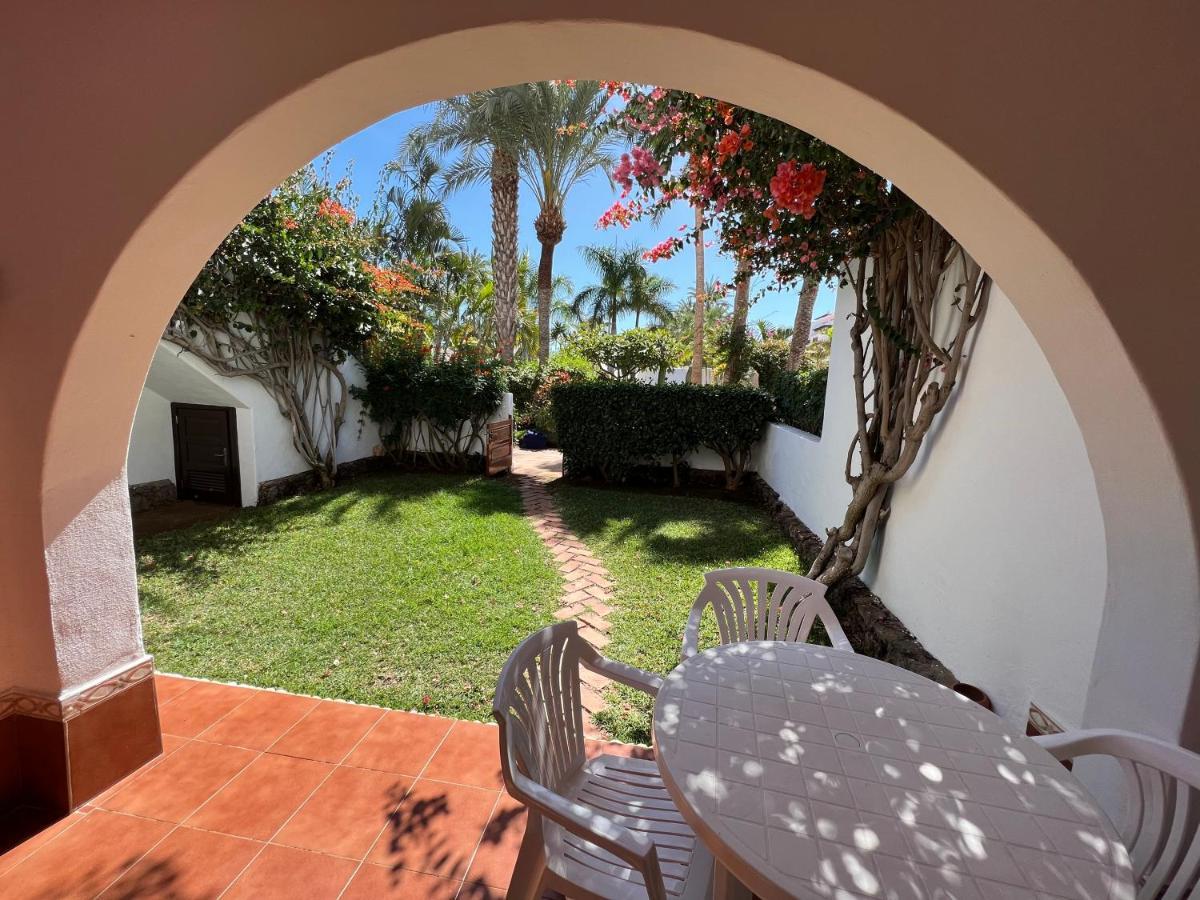 Villas And Apartments In A Popular Complex Playa de las Américas Exterior foto
